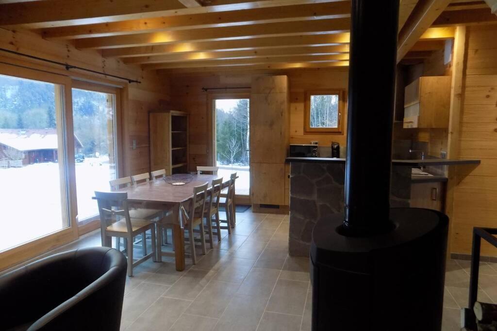 Chalet Des Charbonniers Avec Etang Saint-Maurice-sur-Moselle Exterior photo