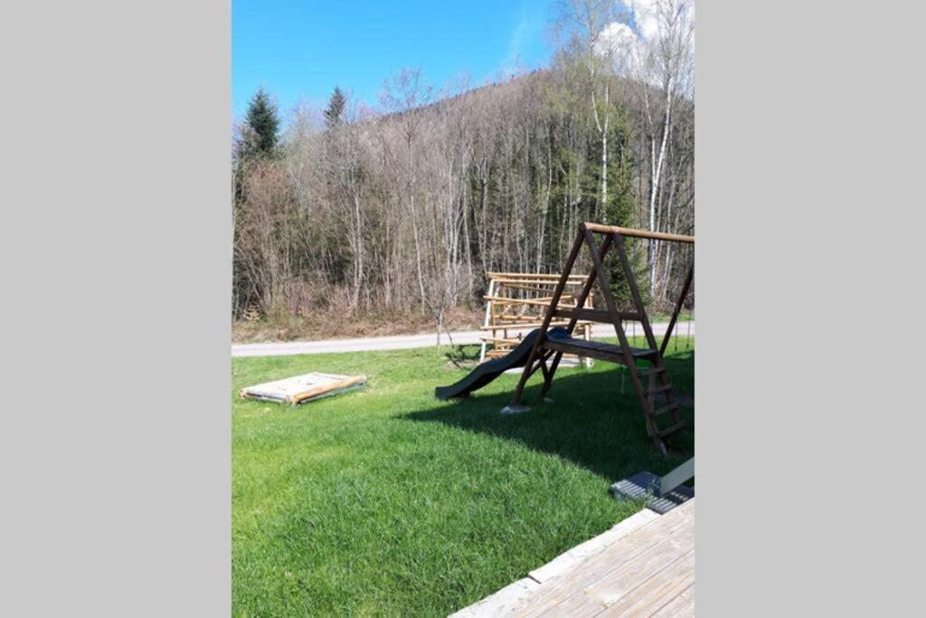 Chalet Des Charbonniers Avec Etang Saint-Maurice-sur-Moselle Exterior photo