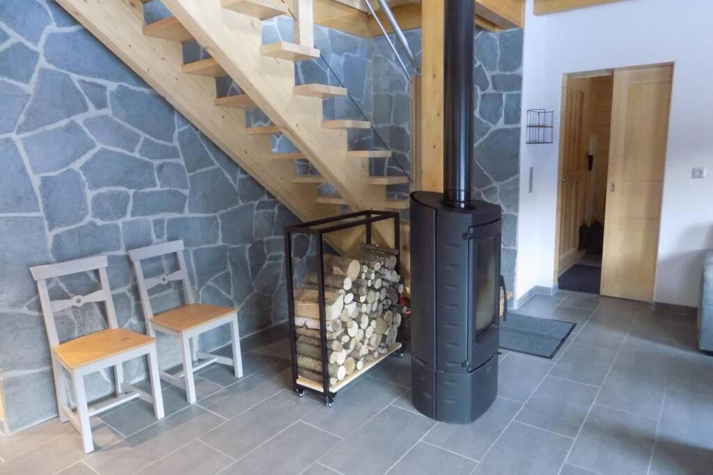 Chalet Des Charbonniers Avec Etang Saint-Maurice-sur-Moselle Exterior photo