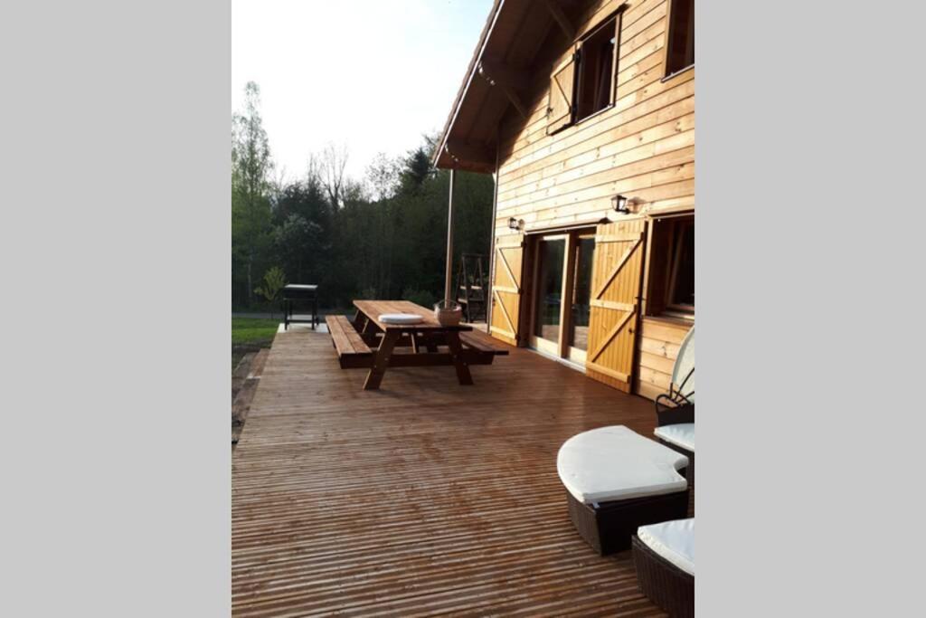 Chalet Des Charbonniers Avec Etang Saint-Maurice-sur-Moselle Exterior photo