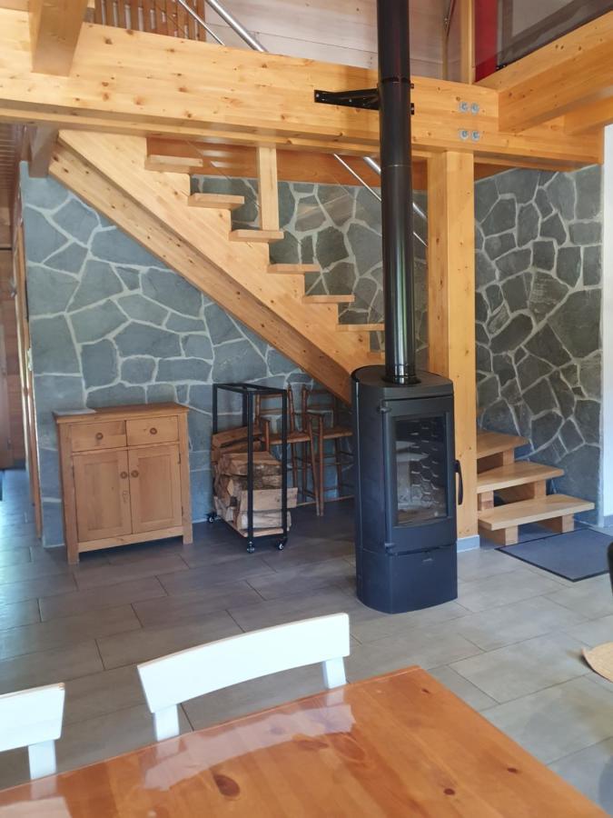 Chalet Des Charbonniers Avec Etang Saint-Maurice-sur-Moselle Exterior photo