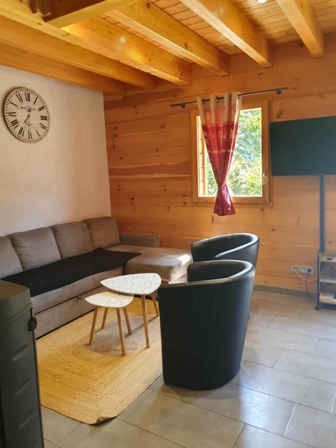 Chalet Des Charbonniers Avec Etang Saint-Maurice-sur-Moselle Exterior photo